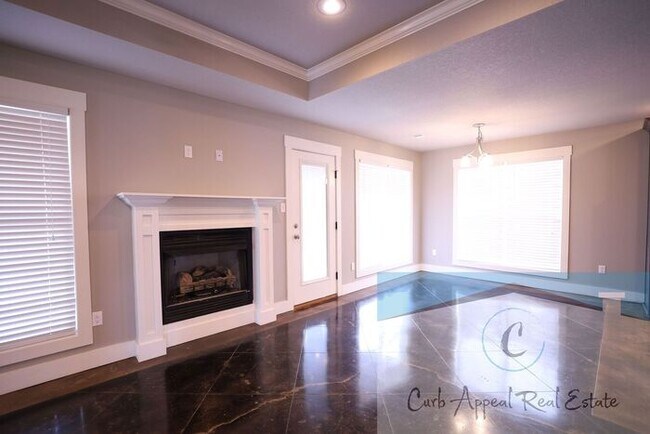 Building Photo - Beautiful, spacious 3 bed / 2 bath recently built home (Nettleton Schools) - fenced back yard!!