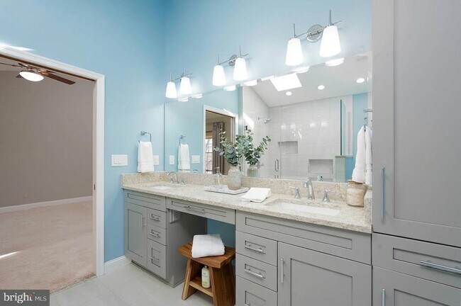 Building Photo - 28 Sterling Ct