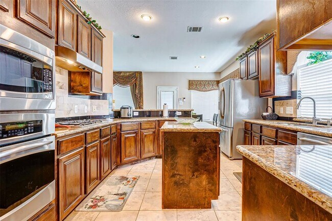 Building Photo - 2143 Hill Canyon Ct
