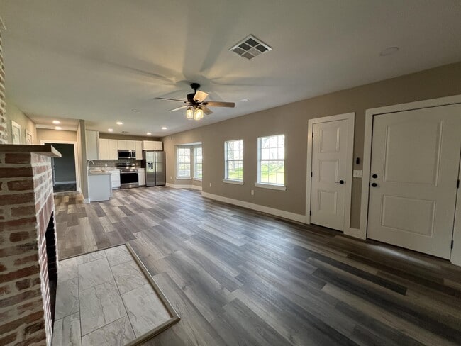 Building Photo - 14500 Old Troy Rd