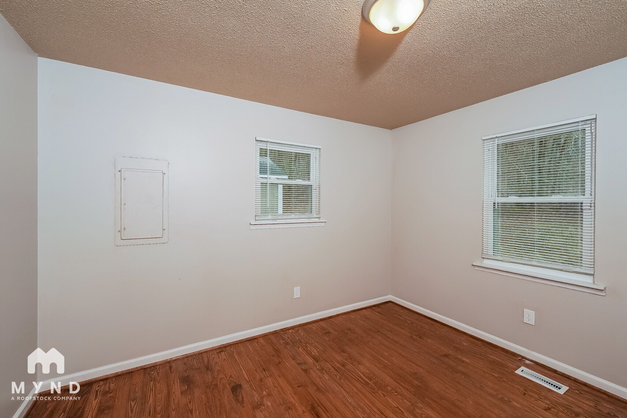 Building Photo - 6538 Mountain Heights Rd