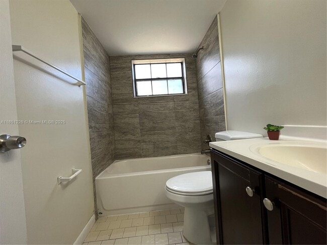 Building Photo - 7625 Tam Oshanter Blvd