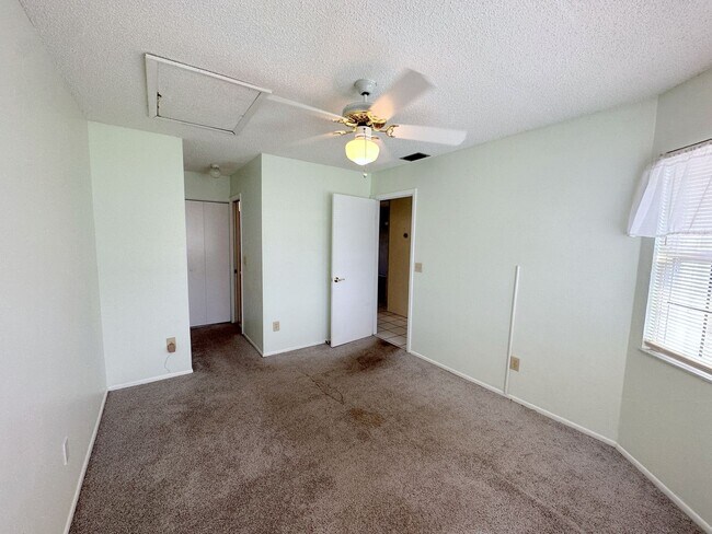 Building Photo - Quaint 2BR/2BA Citrus Park End Unit Condo ...
