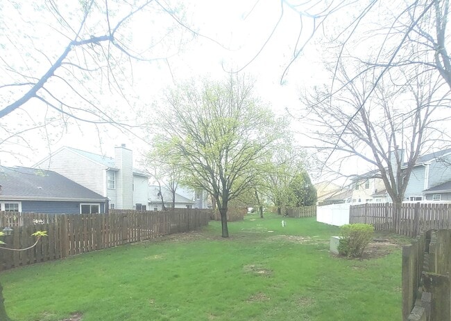 Building Photo - 617 Yale Ln