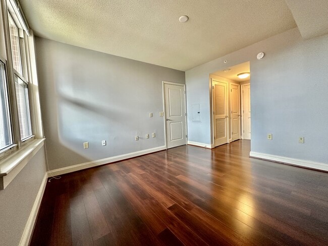 Building Photo - 11760 Sunrise Valley Dr