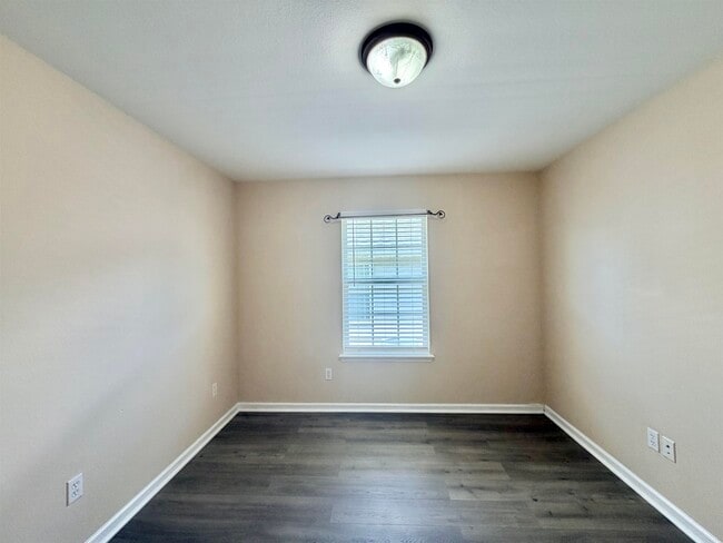 Building Photo - 9336 Royal Troon Dr