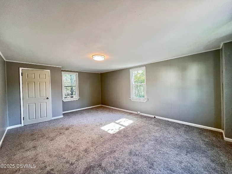 Building Photo - 237 Cherry St