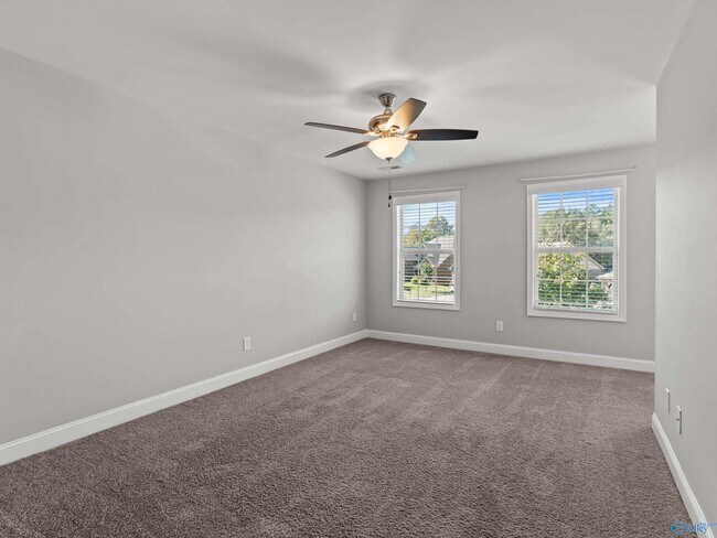 Building Photo - 114 Summer Pointe Ln NW