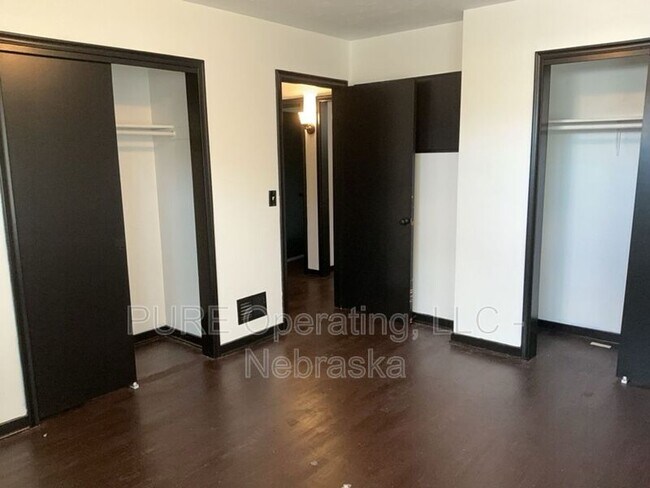 Building Photo - 5236 Ames Ave