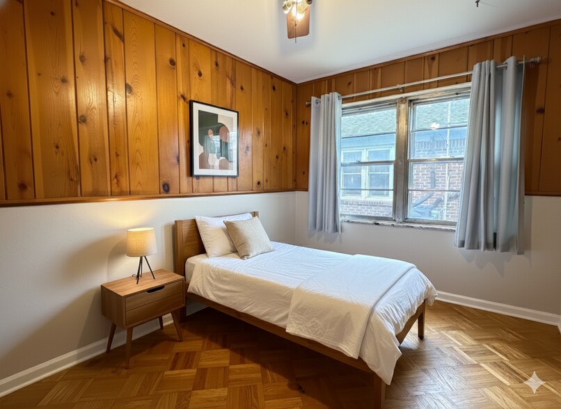 Building Photo - 5430 E 11th St