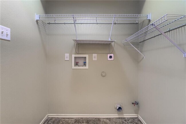Building Photo - 3592 Rock Shelf Ln