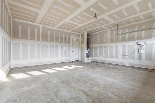 Building Photo - 2120 Mdw Pk Dr