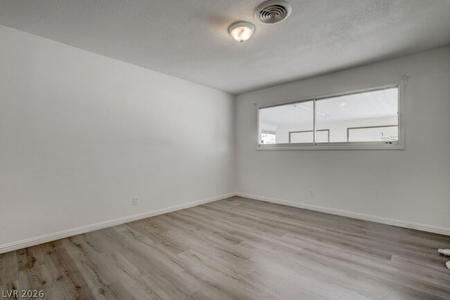 Building Photo - 1489 Santa Anita Dr