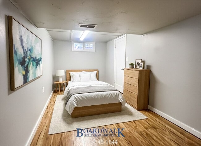 Building Photo - 1748 S Main St