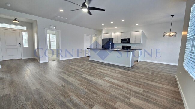 Building Photo - Like New Home With Community Pool!