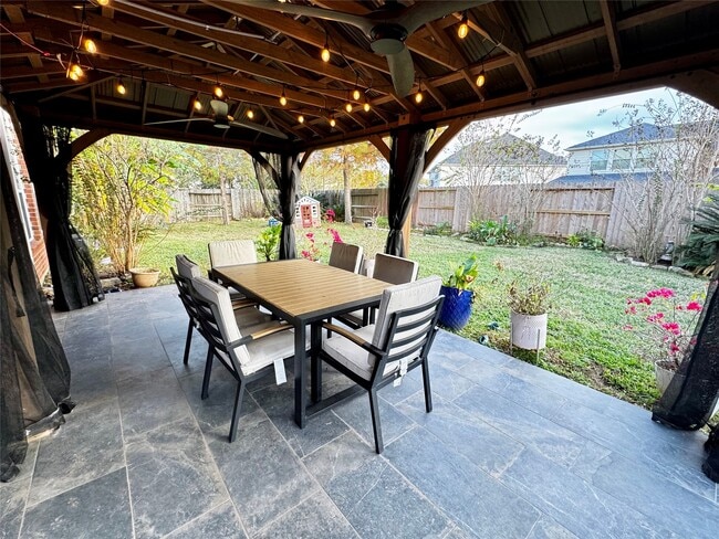 Building Photo - 4207 Pensacola Oaks Ln