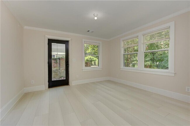 Building Photo - 83 26th St NW