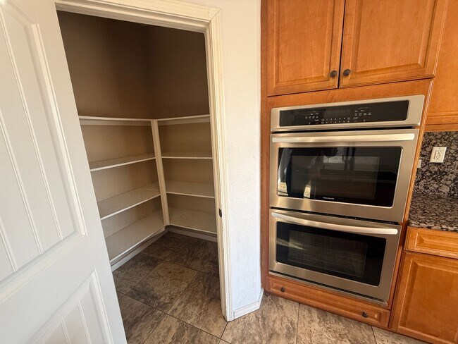 Building Photo - 5 Bedrooms 3 Baths! Resort Living at The Lakes Community in Menifee!