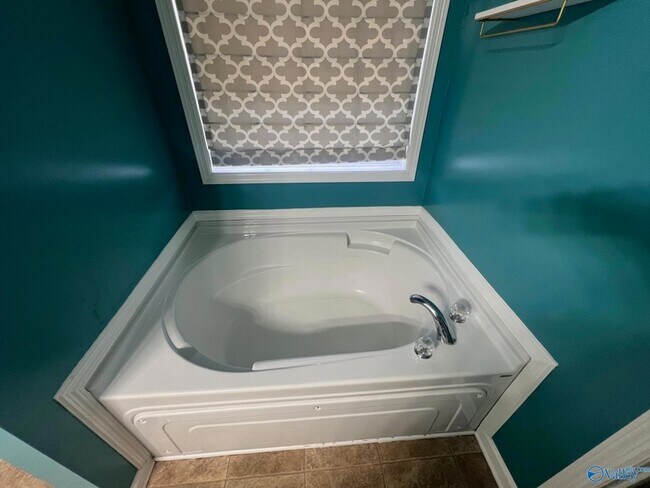 Building Photo - 108 Ann Bradley Dr