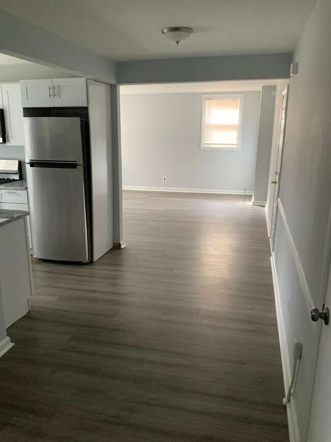 Building Photo - Princeton Ave