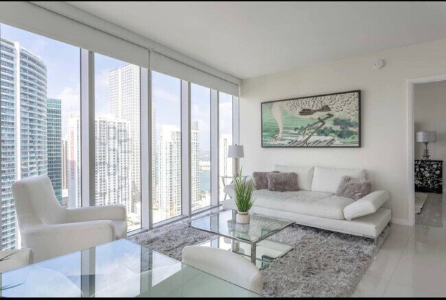 Building Photo - 501 Brickell Ave