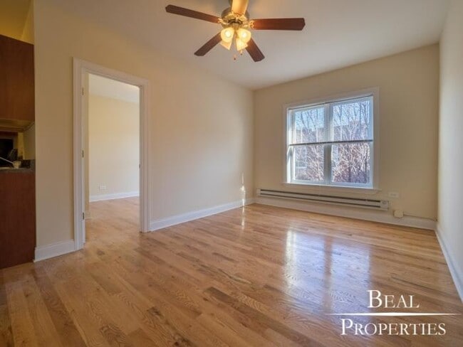 Building Photo - 1 bedroom in CHICAGO IL 60657