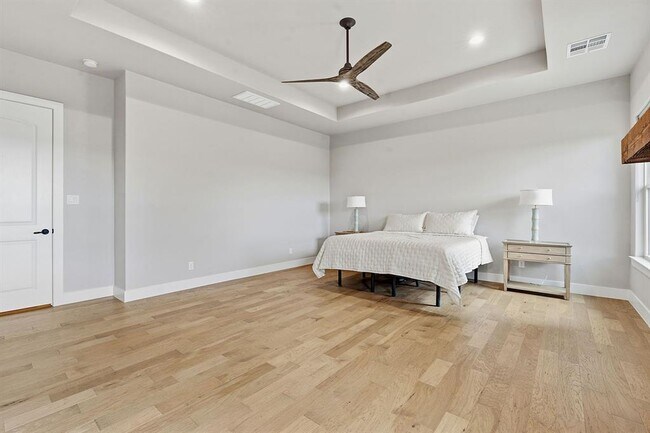 Building Photo - 1326 Via Principale