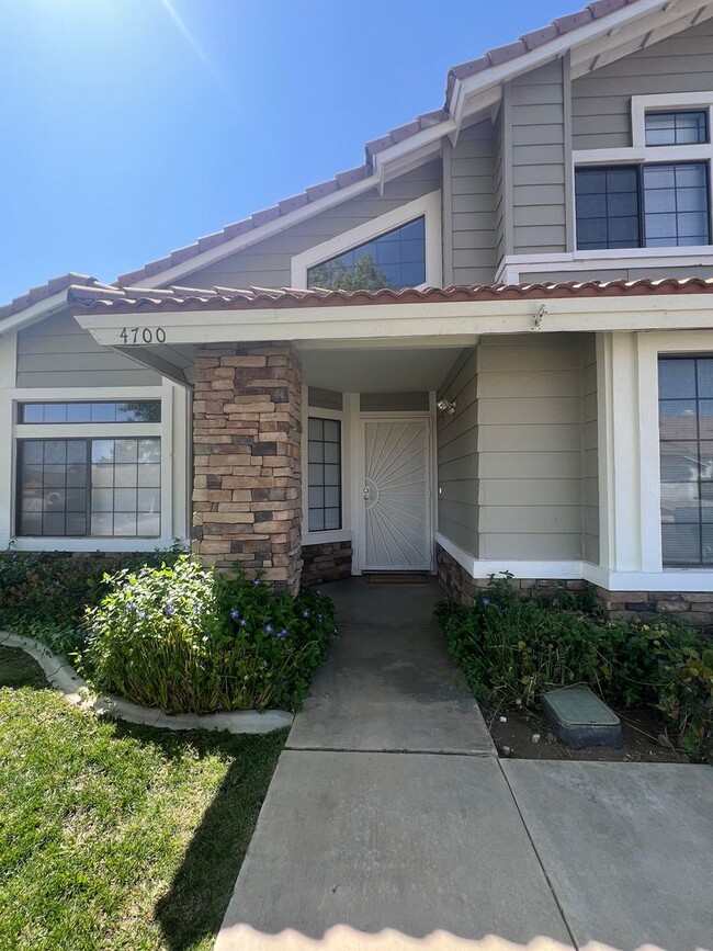 Building Photo - (APPLICATION PENDING) Beautiful Rancho Vis...