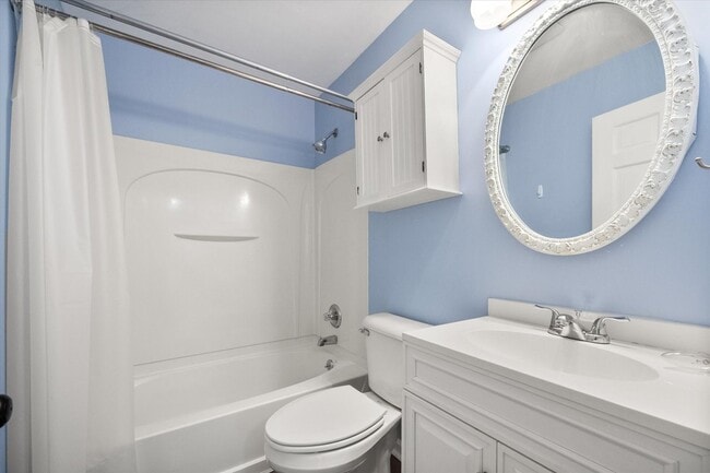 Building Photo - Charming Updated Home in the Heart of Jeffersontown