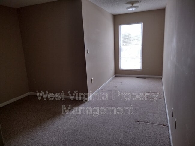 Building Photo - 104 N 8th St