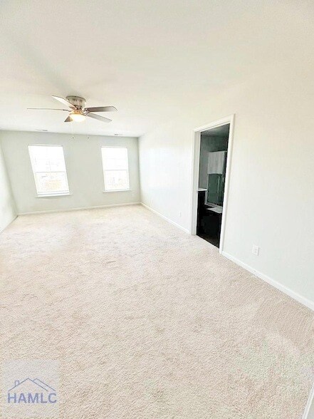 Building Photo - 163 Hogan Dr