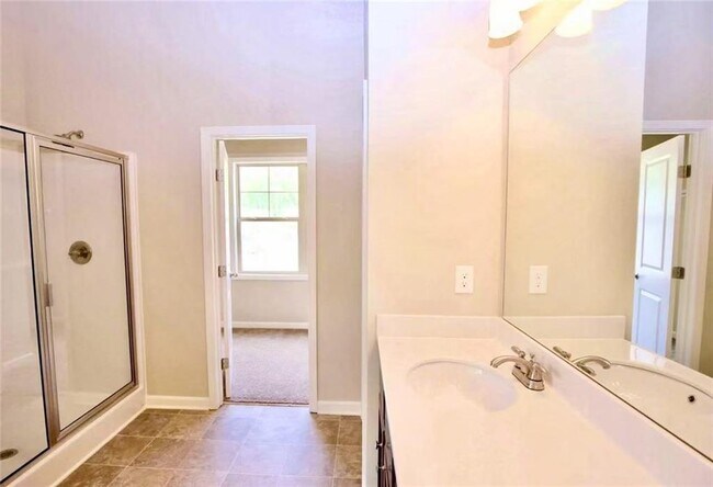 Building Photo - 2568 Paden Birch Dr