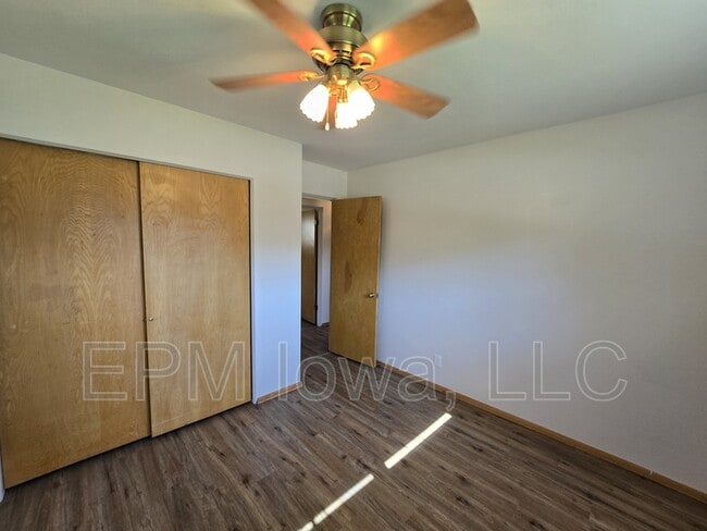 Building Photo - 2514 Saratoga Dr