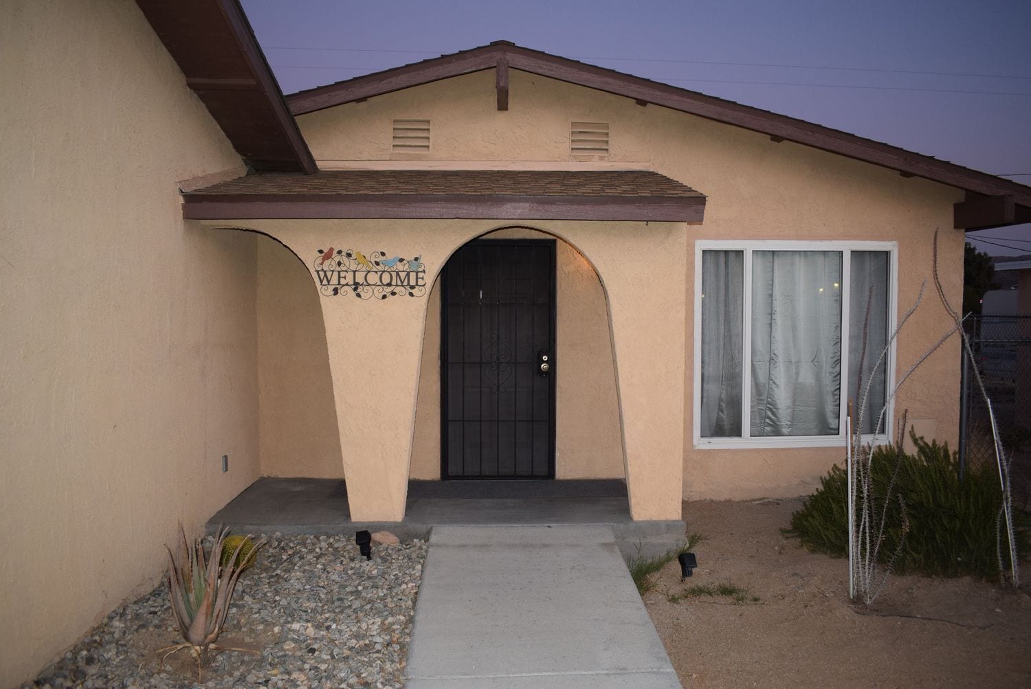 Building Photo - 6577 Desert Queen Ave