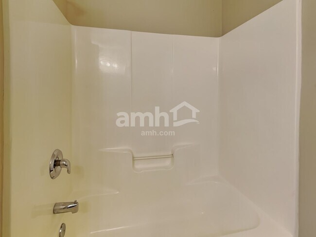 Building Photo - 129 Midwood Rd