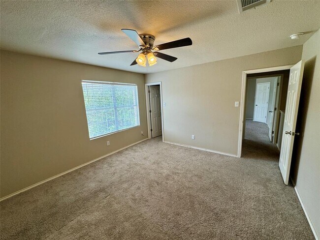 Building Photo - 108 Dove Song Dr
