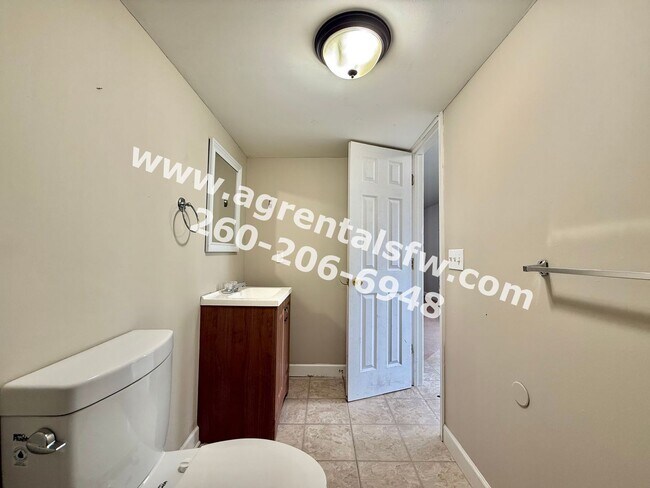 Building Photo - 3 Bedroom House - $300 off first months rent