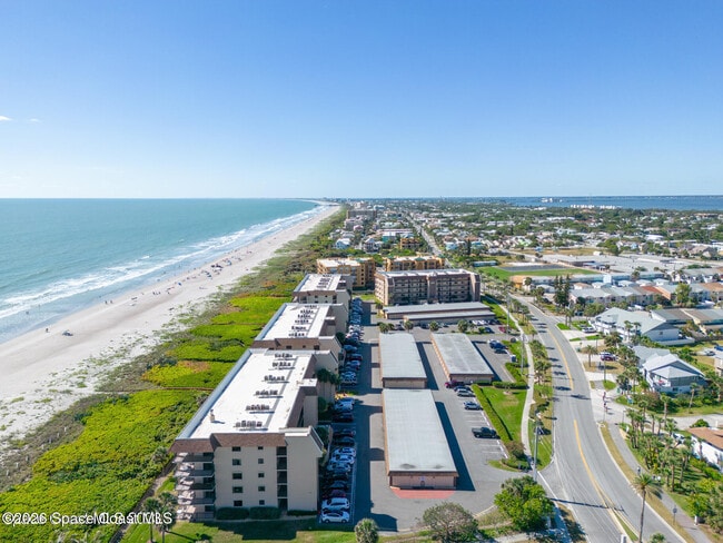 Building Photo - 8494 Ridgewood Ave