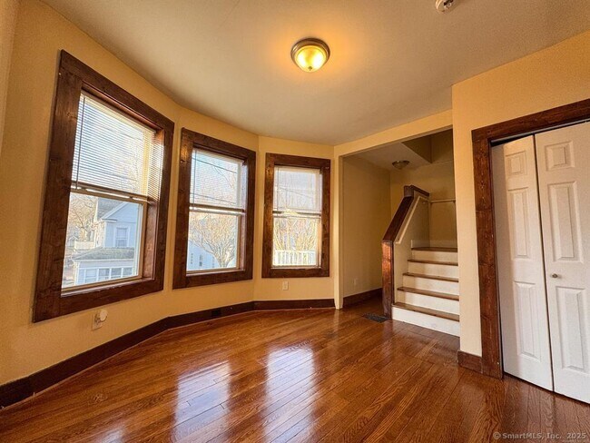 Building Photo - 455 Huntington St