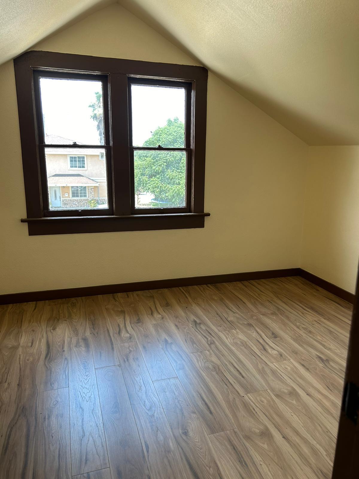 Building Photo - 3204 6th St