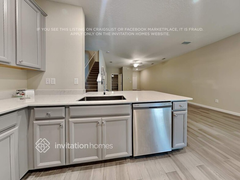 Building Photo - 13305 Shore Grass Dr