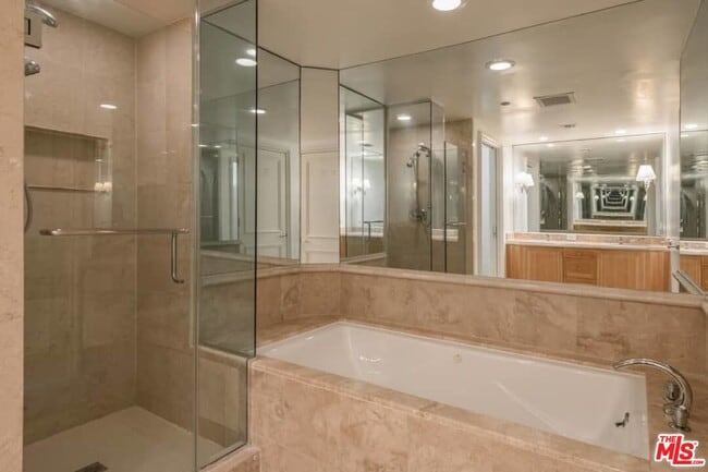 Building Photo - 701 Ocean Ave