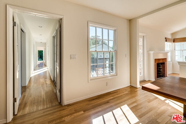 Building Photo - 1616 Ashland Ave