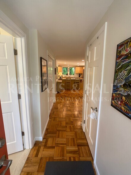 Building Photo - 27R Eliot St