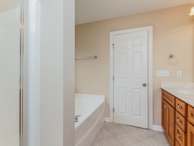 Building Photo - 601 Monterey Pine Dr