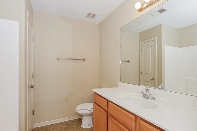 Building Photo - 7399 Brentlawn Dr