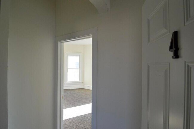 Building Photo - 2501 Poppleton Ave