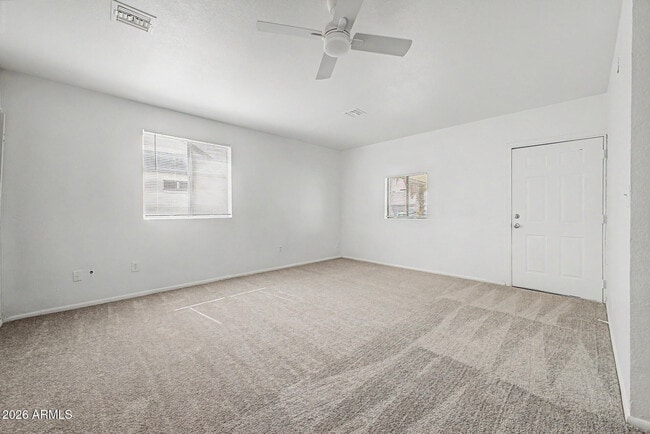 Building Photo - 10719 W Vista Ave