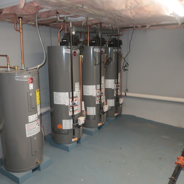 Building Photo - 32 Newhall St