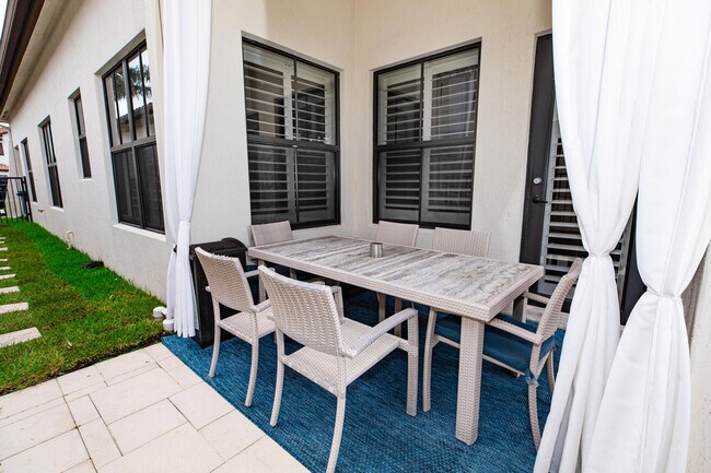 Building Photo - 3636 NW 83rd Way